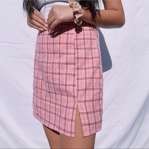 pink plaid skirt!